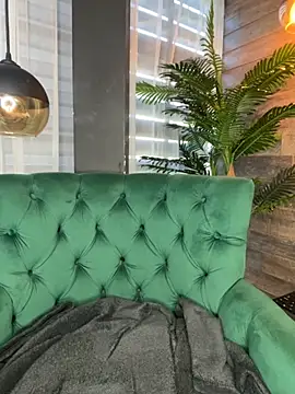 Nicole Diva online show from October 30, 2025, 6:04 am