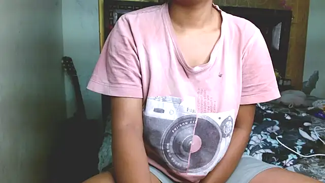 hinaa khan online show from March 17, 2026, 12:48 am