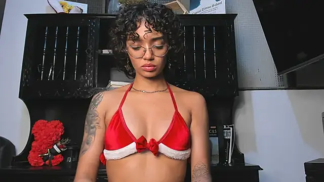 Snapshot of slutty_venus chatting on December 25, 2024, 1:42 am slutty venus online show from December 25, 2024, 1:42 am