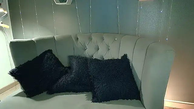 Snapshot of slutty_venus chatting on January 18, 2025, 11:44 pm slutty venus online show from January 18, 2025, 11:44 pm