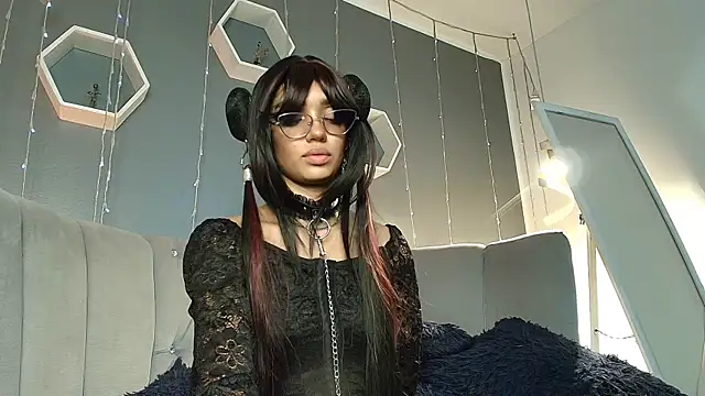 Snapshot of slutty_venus chatting on January 20, 2025, 11:43 pm slutty venus online show from January 20, 2025, 11:43 pm