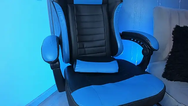 Snapshot of slutty_venus chatting on March 4, 2025, 8:46 am slutty venus online show from March 4, 2025, 8:46 am