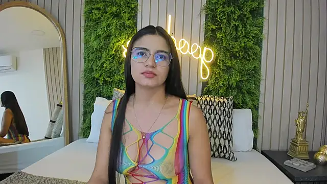 StefaBrown online show from February 7, 2025, 2:47 pm