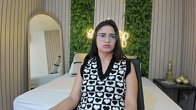 StefaBrown online show from February 13, 2025, 5:01 pm