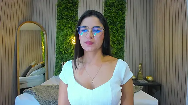 StefaBrown online show from February 23, 2025, 12:48 pm