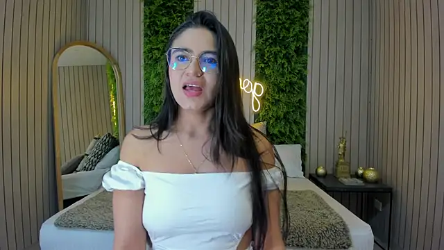 StefaBrown online show from March 2, 2025, 1:27 pm