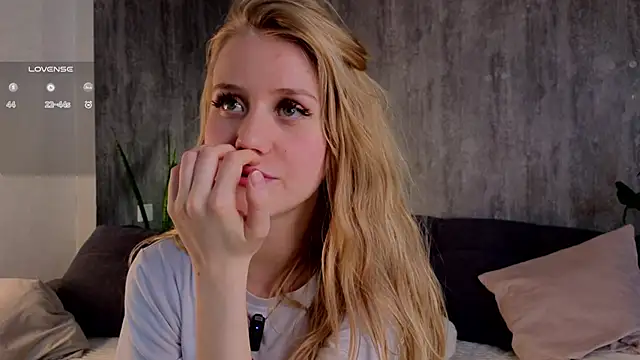 Snapshot of WiloneEsse chatting on February 11, 2025, 8:37 am WiloneEsse online show from February 11, 2025, 8:37 am