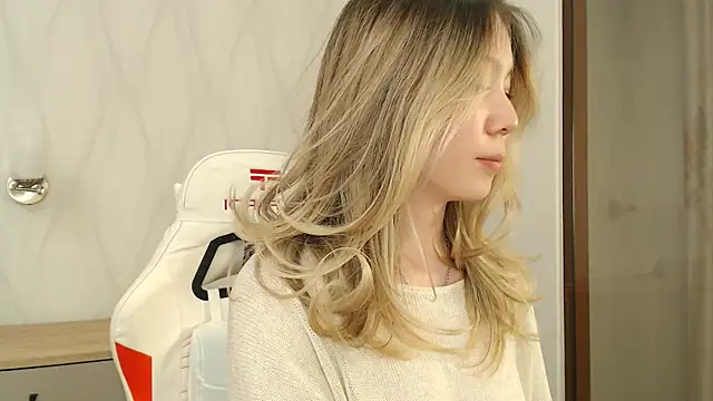 Snapshot of Babby_Rabbit chatting on October 15, 2025, 4:51 pm Babby Rabbit online show from October 15, 2025, 4:51 pm