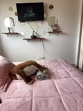 Gabriela-Parker  online show from March 21, 2025, 5:12 pm