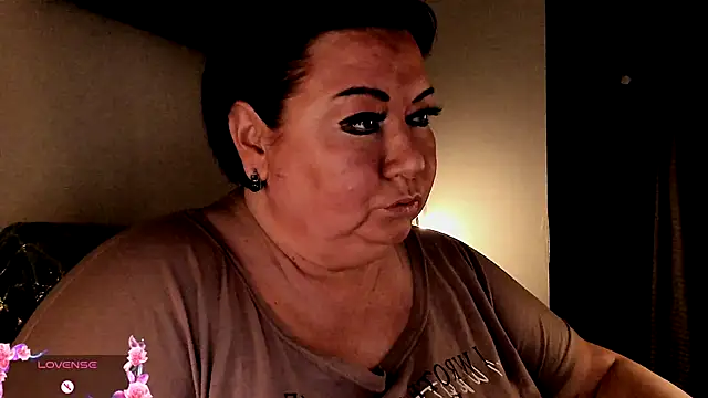 SexxyDreams1 online show from September 14, 2025, 5:28 am