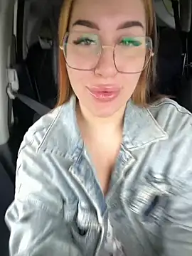 VikiDemi online show from September 13, 2025, 6:02 am