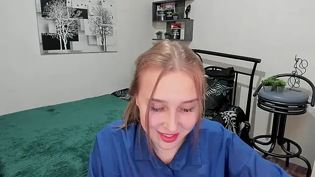 LinaTruly online show from March 4, 2025, 11:22 pm