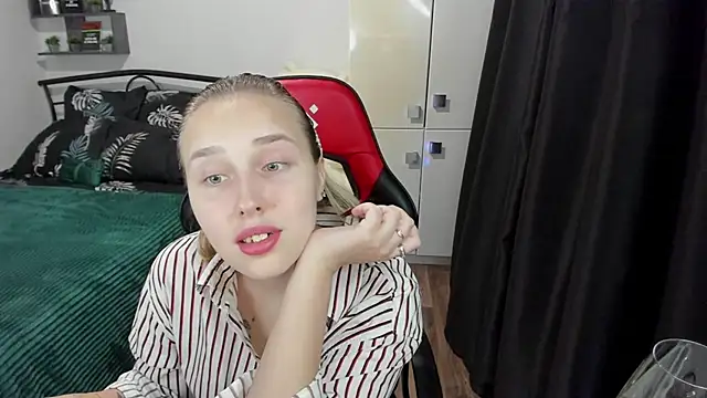 LinaTruly online show from October 9, 2025, 9:24 pm