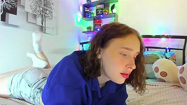 LinaTruly online show from March 14, 2026, 10:04 pm