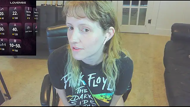 Snapshot of _hellostormy_ chatting on August 9, 2026, 4:56 pm hellostormy online show from August 9, 2026, 4:56 pm