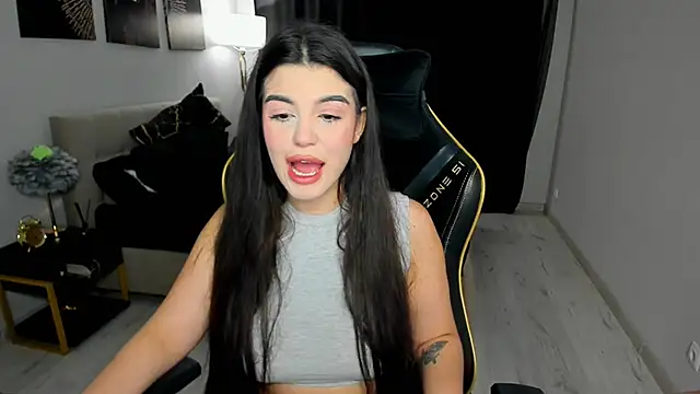 AlluringAriel online show from April 3, 2026, 7:12 pm