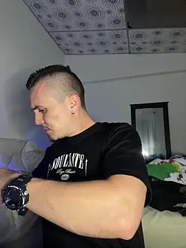 Snapshot of adam-rivera chatting on January 18, 2025, 12:35 am adam-rivera online show from January 18, 2025, 12:35 am