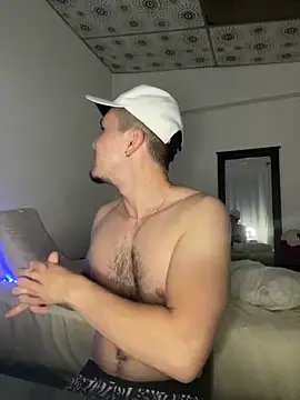 Snapshot of adam-rivera chatting on January 22, 2025, 4:34 am adam-rivera online show from January 22, 2025, 4:34 am