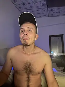 Snapshot of adam-rivera chatting on January 28, 2025, 11:28 pm adam-rivera online show from January 28, 2025, 11:28 pm