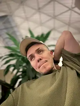 Snapshot of adam-rivera chatting on September 9, 2025, 1:38 am adam-rivera online show from September 9, 2025, 1:38 am