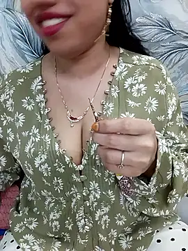 Haniya-143 online show from February 17, 2026, 10:05 pm