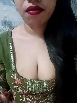 Snapshot of Haniya-143 chatting on April 29, 2026, 10:38 pm Haniya-143 online show from April 29, 2026, 10:38 pm