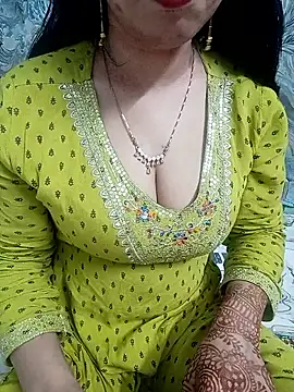 Snapshot of Haniya-143 chatting on June 7, 2026, 12:59 am Haniya-143 online show from June 7, 2026, 12:59 am