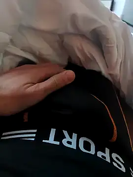 ariel-rick online show from December 23, 2024, 8:22 am