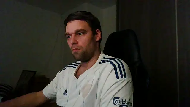 Snapshot of The_big_viking_ chatting on January 8, 2025, 7:03 pm The big viking online show from January 8, 2025, 7:03 pm