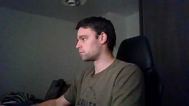 Snapshot of The_big_viking_ chatting on January 21, 2025, 8:43 pm The big viking online show from January 21, 2025, 8:43 pm