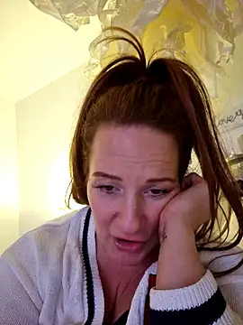 Snapshot of Engel_mia chatting on February 16, 2025, 5:04 am Engel mia online show from February 16, 2025, 5:04 am