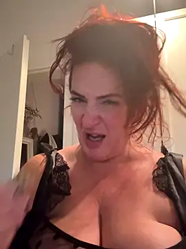 Snapshot of Engel_mia chatting on September 20, 2025, 8:32 pm Engel mia online show from September 20, 2025, 8:32 pm