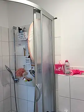 Snapshot of Engel_mia chatting on October 15, 2025, 11:54 am Engel mia online show from October 15, 2025, 11:54 am