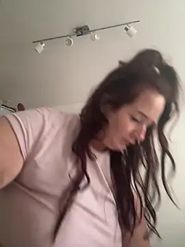 Snapshot of Engel_mia chatting on November 30, 2025, 11:03 am Engel mia online show from November 30, 2025, 11:03 am