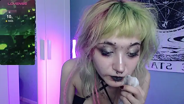 Snapshot of Milten-Trish chatting on June 14, 2026, 3:19 am Milten-Trish online show from June 14, 2026, 3:19 am