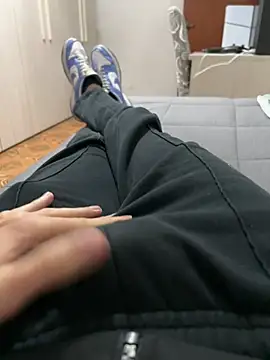 93moro online show from December 13, 2024, 9:13 am