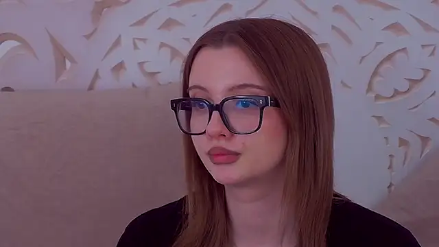 EvansMilana online show from January 3, 2025, 11:33 pm