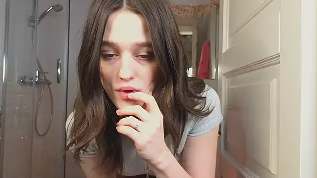 Snapshot of Mia_Mia_M chatting on February 8, 2025, 5:40 am Mia Mia M online show from February 8, 2025, 5:40 am