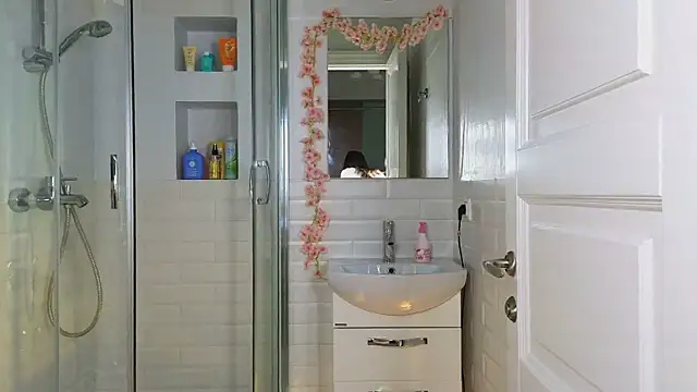 Snapshot of Mia_Mia_M chatting on March 8, 2025, 5:38 am Mia Mia M online show from March 8, 2025, 5:38 am