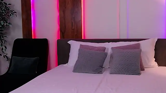 SkylerSpark online show from October 24, 2025, 7:32 pm