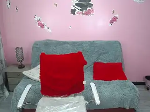 cloe cooper  online show from December 31, 2024, 6:59 am