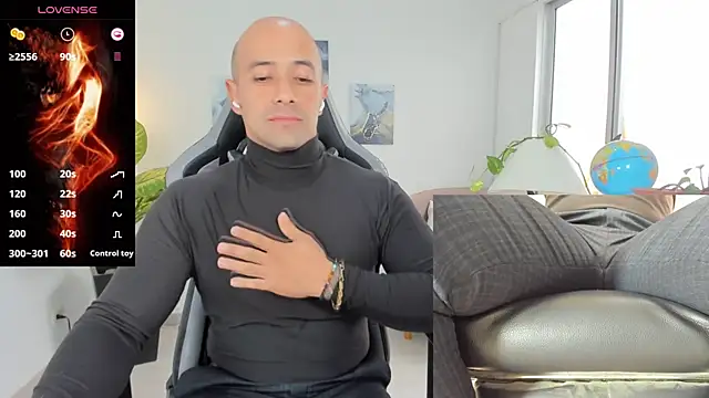 Snapshot of ryan_master_ chatting on December 18, 2024, 5:00 pm ryan master online show from December 18, 2024, 5:00 pm