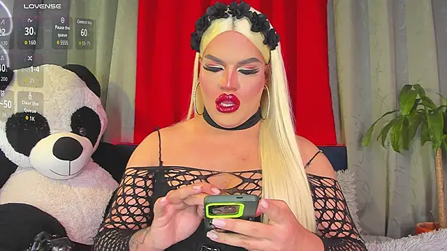 Snapshot of Missisabella_ chatting on November 8, 2025, 12:55 am Missisabella online show from November 8, 2025, 12:55 am