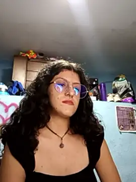 Snapshot of LoveElectra chatting on April 7, 2026, 12:44 am LoveElectra online show from April 7, 2026, 12:44 am