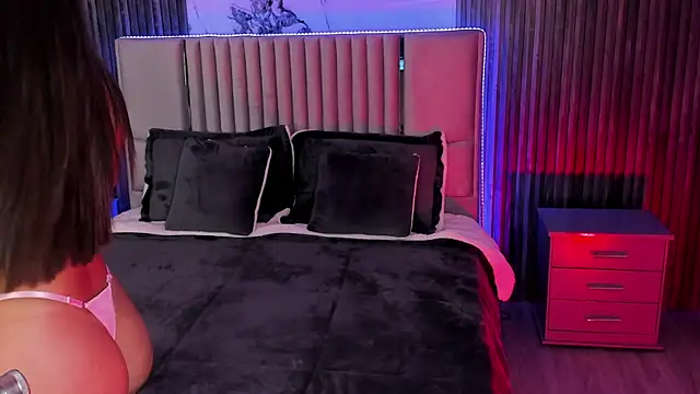 Snapshot of Lillyortiz chatting on March 8, 2025, 2:45 am Lillyortiz online show from March 8, 2025, 2:45 am