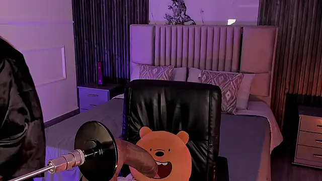 Lillyortiz online show from March 5, 2026, 8:16 pm