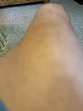 longcurved212121 online show from November 5, 2025, 2:50 pm