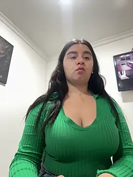 SaraBraun  online show from September 17, 2025, 1:35 pm