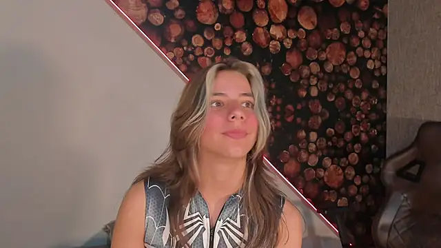 Snapshot of ArtemisaBlake chatting on February 21, 2025, 7:10 pm ArtemisaBlake online show from February 21, 2025, 7:10 pm