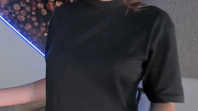 Snapshot of ArtemisaBlake chatting on February 27, 2025, 7:04 pm ArtemisaBlake online show from February 27, 2025, 7:04 pm